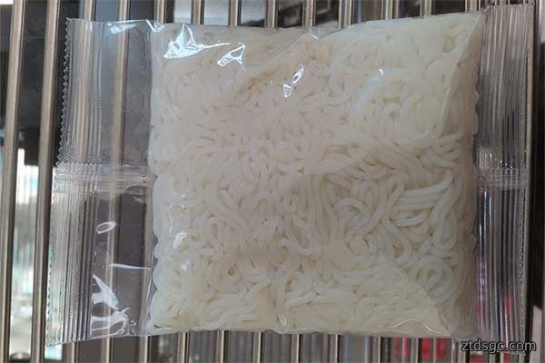 鲜湿米线包装机及米线生产工艺