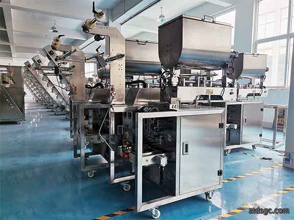 全自动酱料料包装机用于膏体酱料调味品的包装