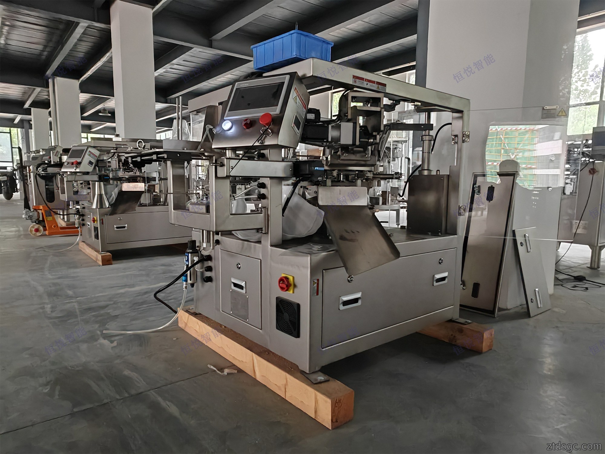 小型给袋式包装机
